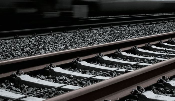 W14_Vossloh_elastic_fastening_modern_increased_longitudinal_resistance_buckling_prevention_sleeper_ballast_railway_CRT